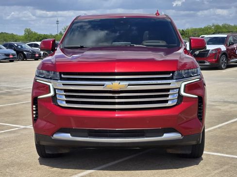 Used 2024 Chevrolet Tahoe High Country AWD/4WD image 2