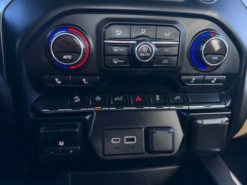 Used 2019 Chevrolet Silverado 1500 RST image 47