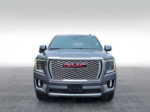 Used 2021 GMC Yukon XL Denali w/ Denali Ultimate Package AWD/4WD image 2