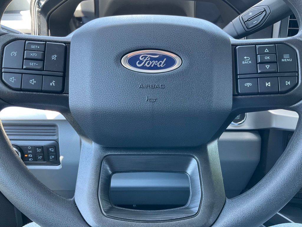 New 2026 Ford F250 XLT w/ XLT Premium Package AWD/4WD image 54