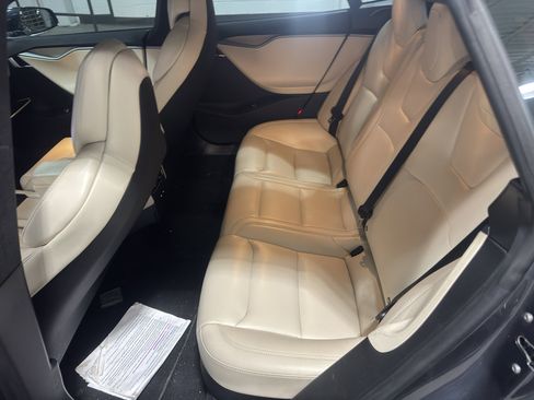 Used 2020 Tesla Model S Long Range Plus image 13