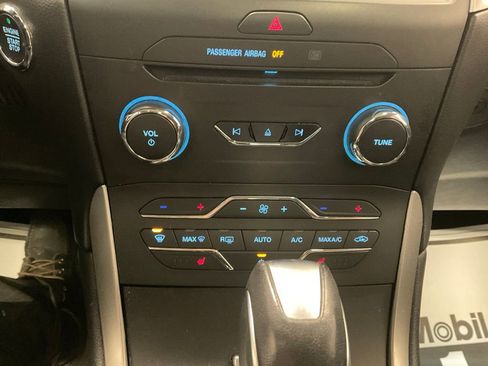 Used 2017 Ford Edge SEL w/ Equipment Group 201A image 16