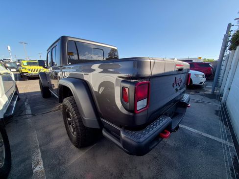 Used 2022 Jeep Gladiator Rubicon w/ Cold Weather Group AWD/4WD image 30