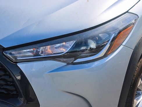 Certified 2022 Toyota Corolla Cross LE w/ Moonroof Package image 7