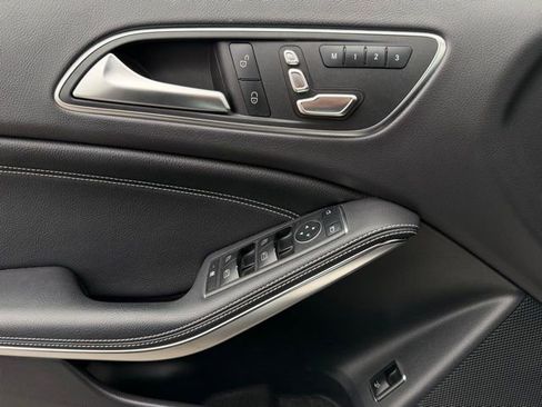 Used 2019 Mercedes-Benz GLA 250 4MATIC image 14