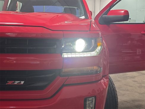 Used 2017 Chevrolet Silverado 1500 LT w/ All Star Edition image 27