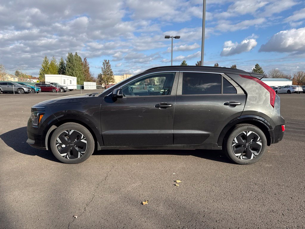 Used 2023 Kia Niro Wind w/ Wind Preserve Package FWD image 4