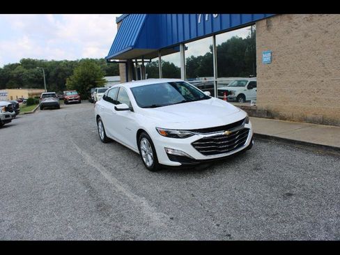 Used 2022 Chevrolet Malibu LT image 1