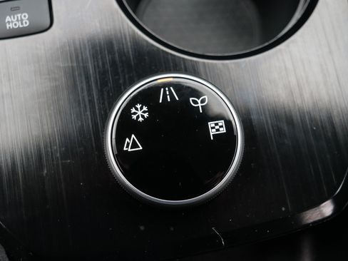 Certified 2023 Nissan Rogue SV image 31