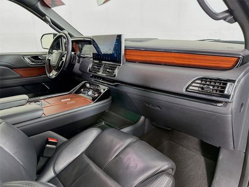 Used 2024 Lincoln Navigator Reserve AWD/4WD image 31