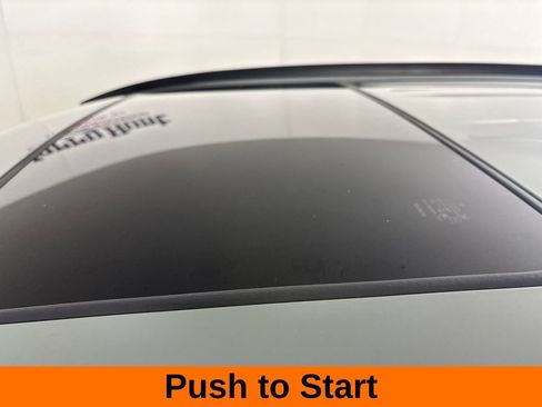 Used 2021 Toyota RAV4 XLE Premium FWD image 10