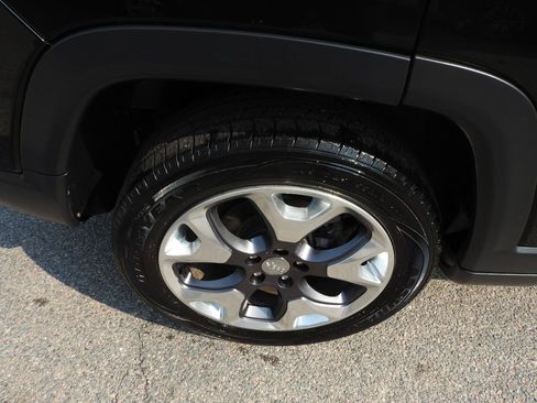 Used 2021 Jeep Compass Limited AWD/4WD image 19