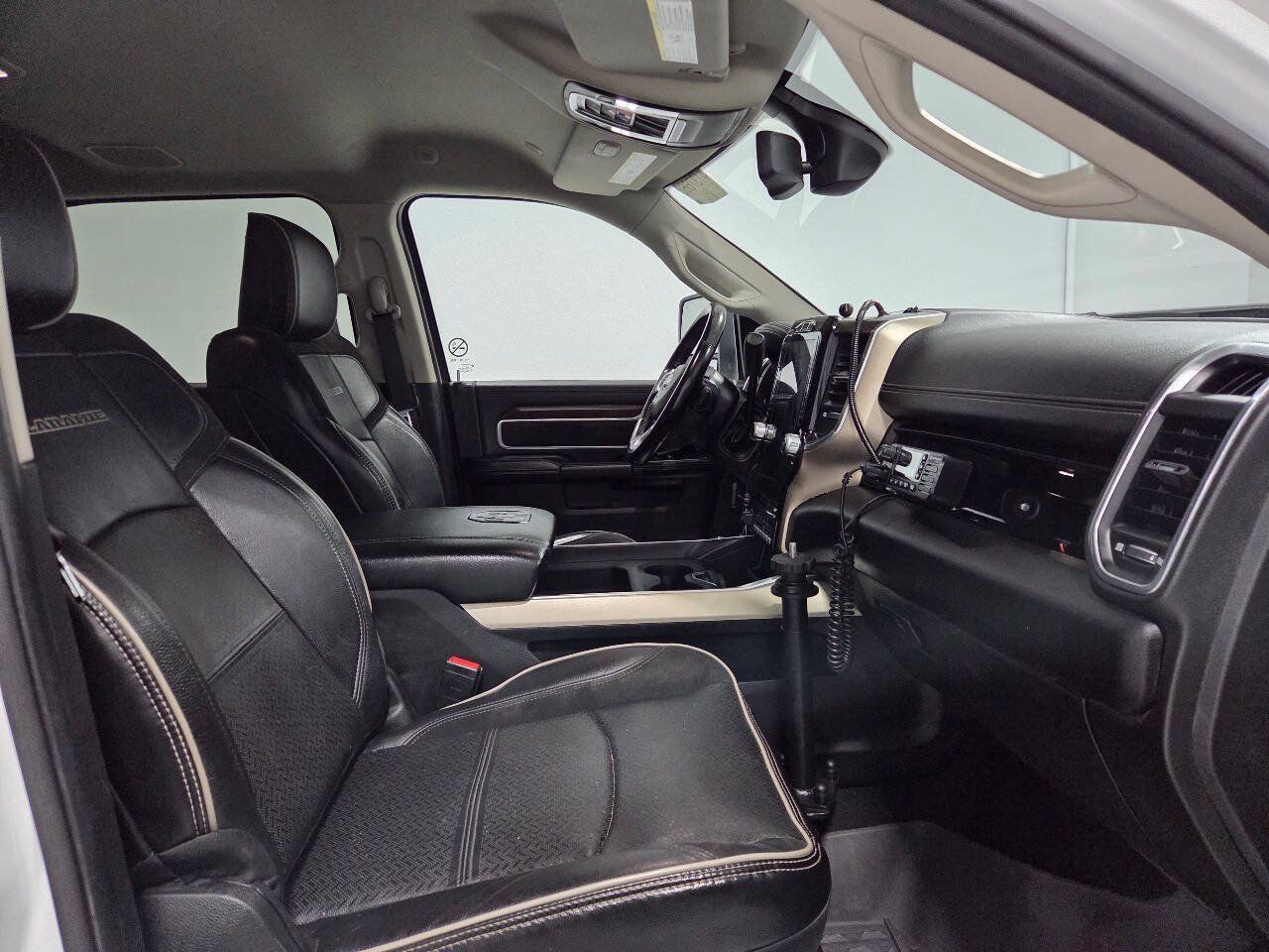 Used 2023 RAM 2500 Laramie AWD/4WD image 17