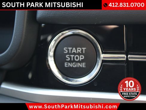 New 2025 Mitsubishi Outlander SE image 25