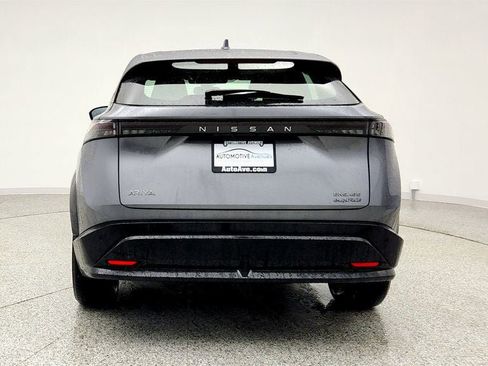 Used 2023 Nissan Ariya AWD image 6