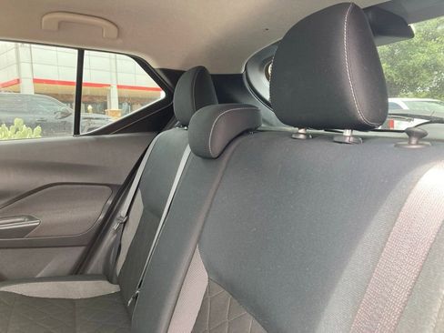 Used 2019 Nissan Kicks SV image 24