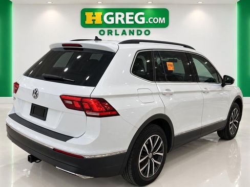 Used 2020 Volkswagen Tiguan SE w/ Panoramic Sunroof Package FWD image 6