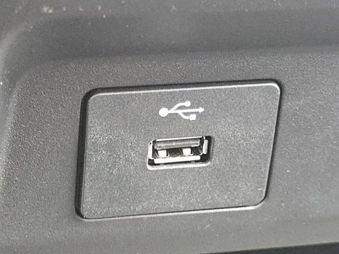 Certified 2022 Ford F250 XL w/ STX Appearance Package AWD/4WD image 4