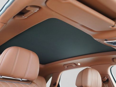 Used 2022 Bentley Bentayga Speed AWD/4WD image 39