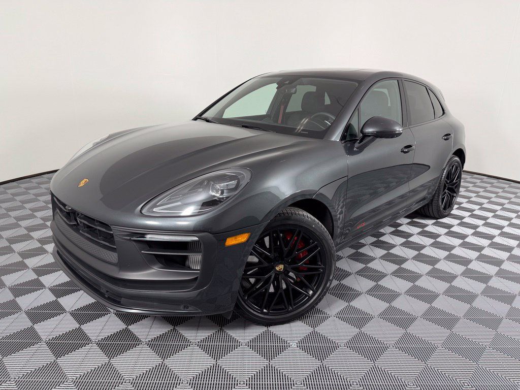 Certified 2023 Porsche Macan GTS AWD/4WD image 1