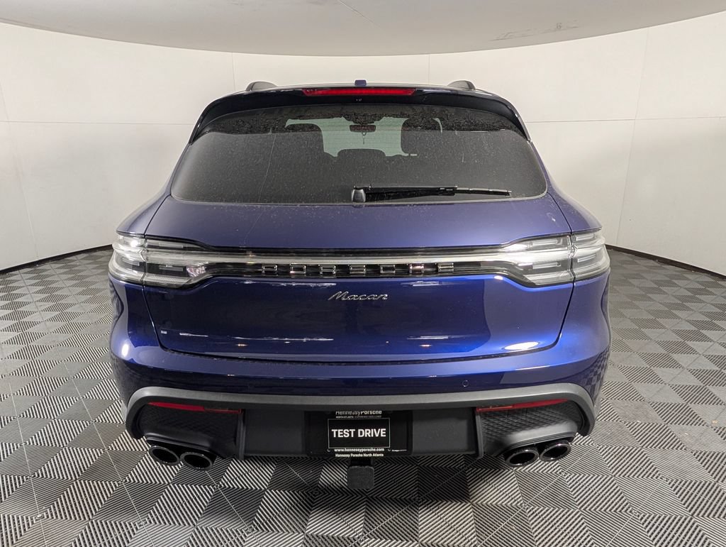 Certified 2026 Porsche Macan AWD/4WD image 6