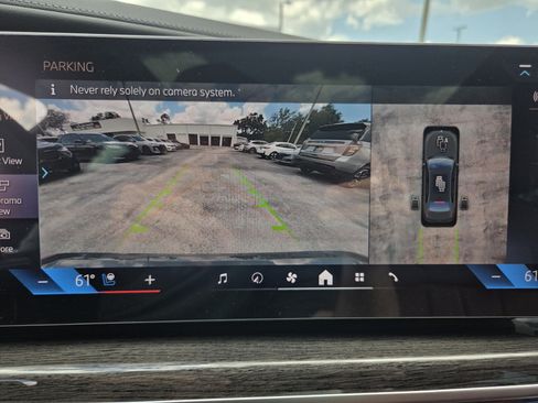 New 2026 BMW 750e xDrive w/ Premium Package AWD/4WD image 23