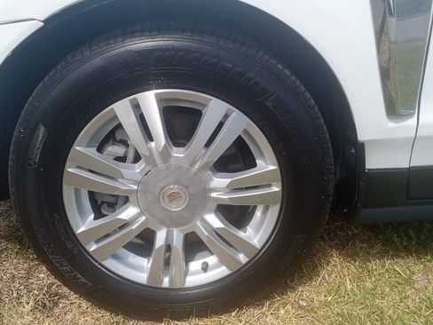 Used 2015 Cadillac SRX Luxury FWD image 23