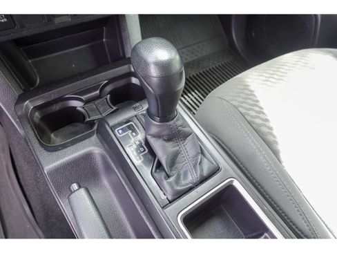 Used 2021 Toyota Tacoma SR AWD/4WD image 17