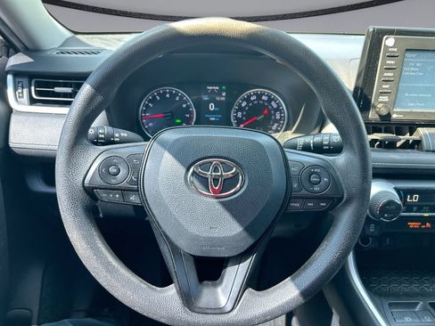 Used 2020 Toyota RAV4 XLE FWD image 15