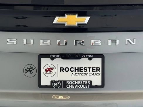 Used 2025 Chevrolet Suburban High Country AWD/4WD image 42