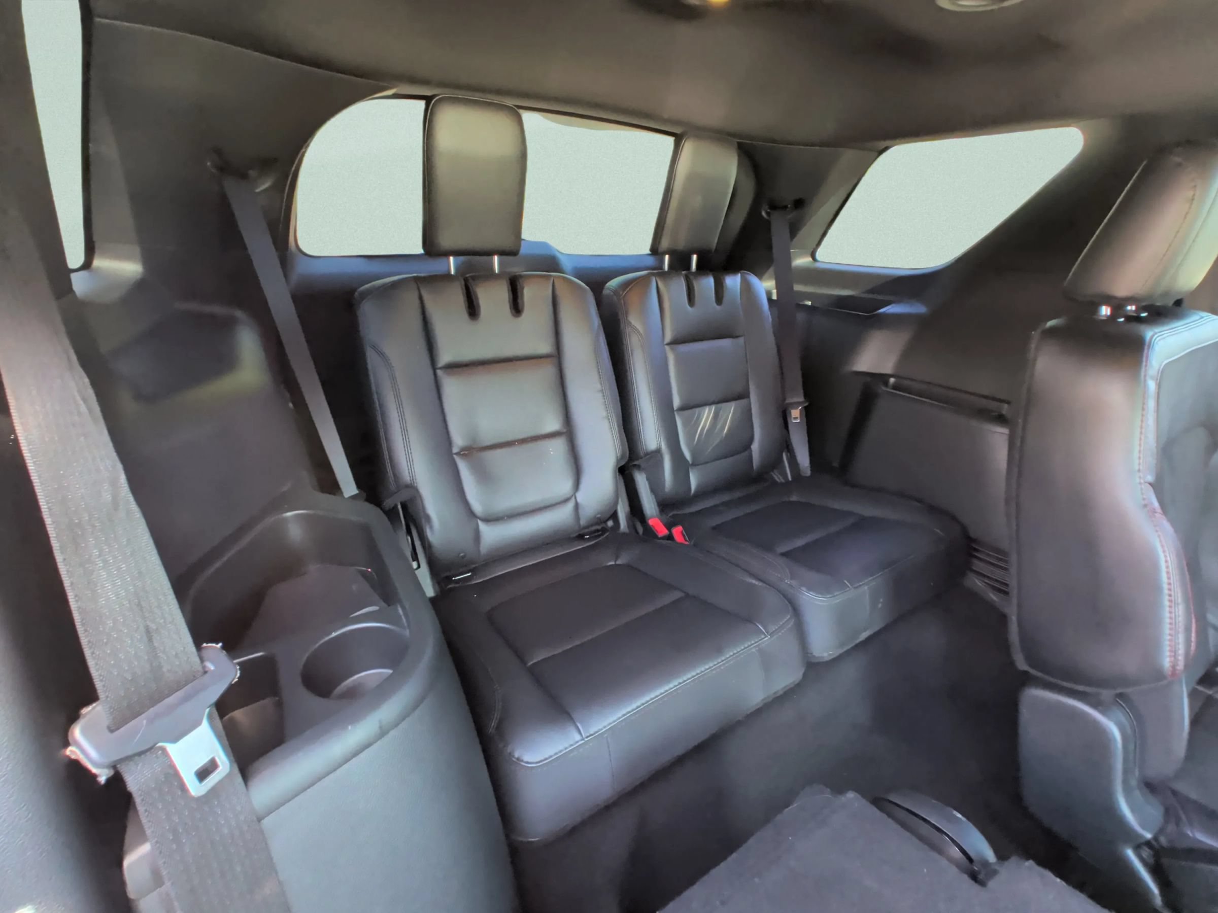 Used 2019 Ford Explorer XLT w/ Equipment Group 202A FWD image 35