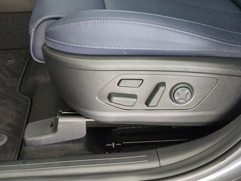 Used 2023 Kia Sorento SX Prestige image 23