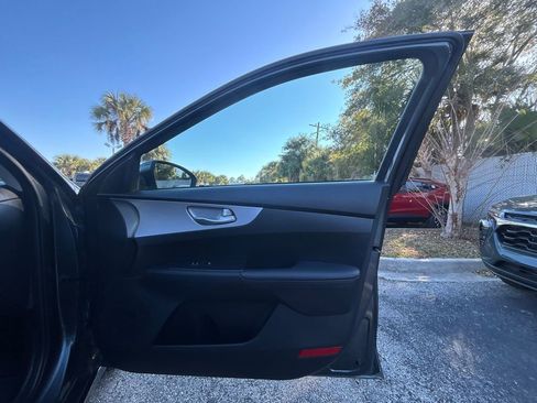 Used 2024 Kia Forte LXS image 28