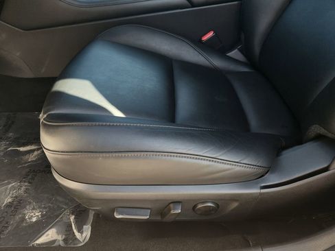 Used 2024 MAZDA MAZDA3 s image 25