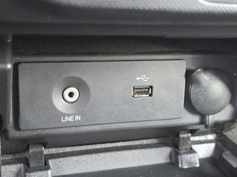 Used 2013 Ford F150 XLT w/ Luxury Equipment Group AWD/4WD image 7