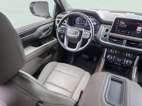 Used 2023 GMC Yukon SLT w/ SLT Luxury Package AWD/4WD image 31