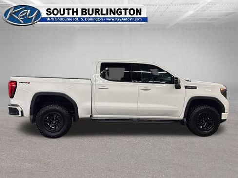 Used 2024 GMC Sierra 1500 AT4 w/ AT4 Preferred Package AWD/4WD image 8
