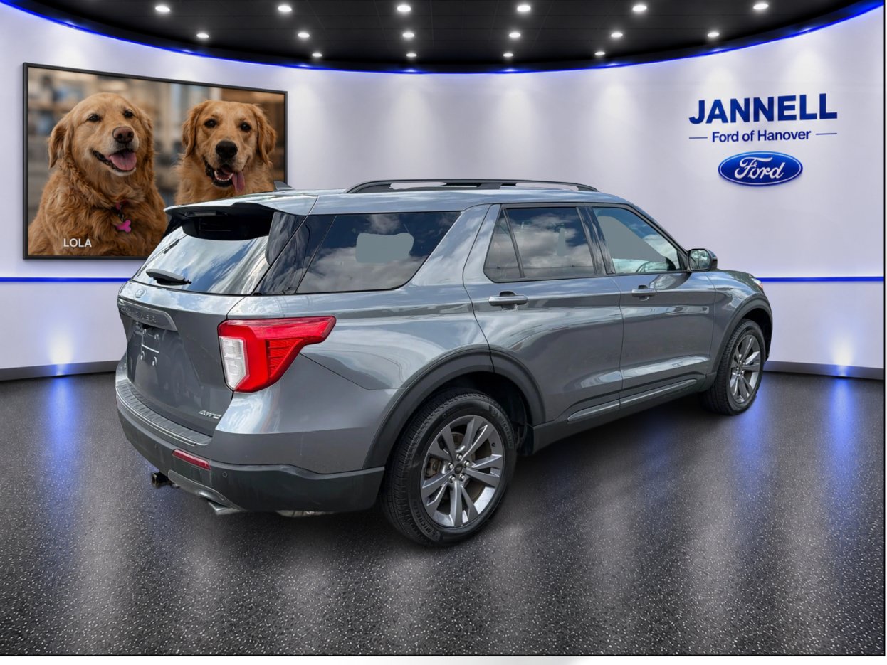 Used 2022 Ford Explorer XLT w/ Equipment Group 202A AWD/4WD image 6