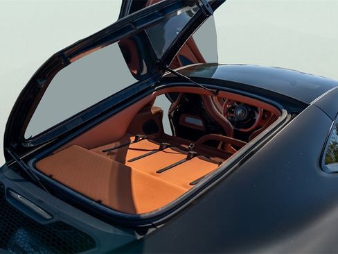 Used 2017 McLaren 570S image 32