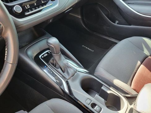 Used 2025 Toyota Corolla SE FWD image 28