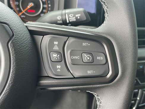 New 2025 Jeep Gladiator Sport image 13