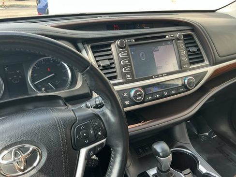 Used 2019 Toyota Highlander Limited Platinum AWD/4WD image 21