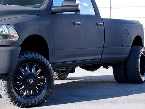 Used 2017 RAM 3500 Tradesman w/ Chrome Appearance Group image 10