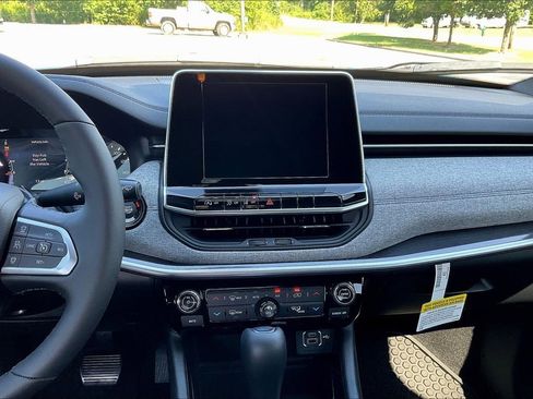 New 2025 Jeep Compass Latitude w/ Convenience Group image 7