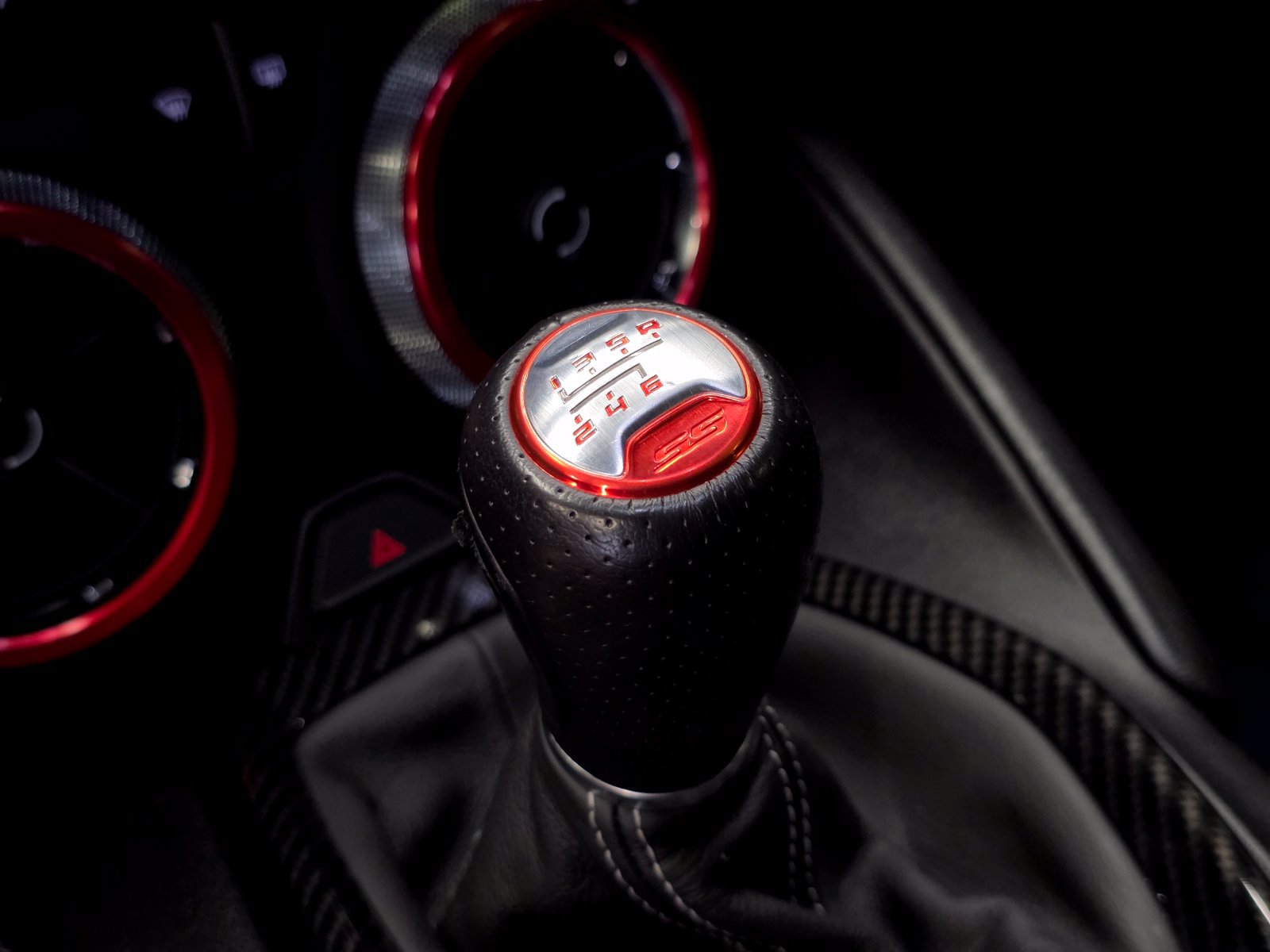 Used 2020 Chevrolet Camaro SS RWD image 29