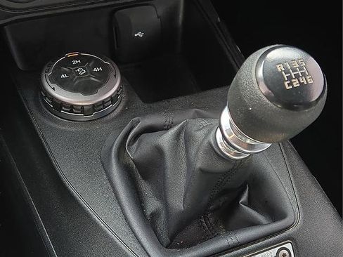 Used 2023 Ford Bronco 2-Door image 29