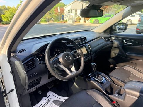 Used 2017 Nissan Rogue SL w/ SL Premium Package FWD image 20