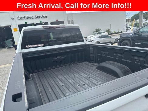 Used 2024 Chevrolet Silverado 2500 LTZ w/ LTZ Plus Package AWD/4WD image 18
