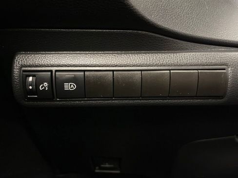 Certified 2024 Toyota Corolla LE image 28