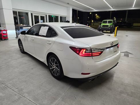 Used 2018 Lexus ES 350 w/ Premier Package FWD image 4